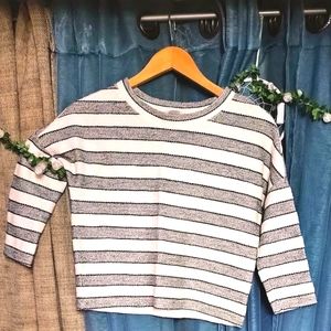 Low Shoulder Cropped Sweater